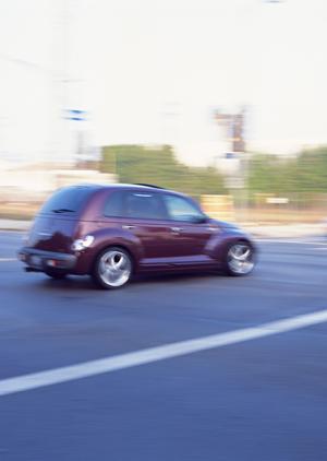 会食接待時にプロ運転手を手配して接待の品格もアップ